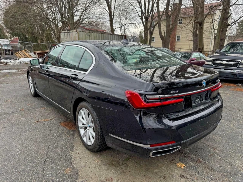 BMW 740 XI DIGITAL/ОБДУХВАНЕ/ПОДГРЕВИ/HEAD-UP, снимка 3 - Автомобили и джипове - 53087889