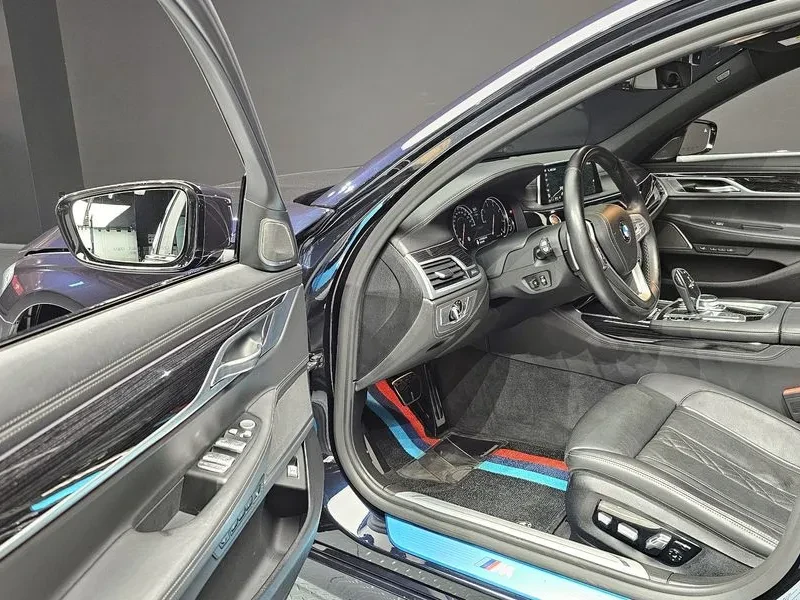 BMW 740 D xDrive M Sports, снимка 11 - Автомобили и джипове - 53337688