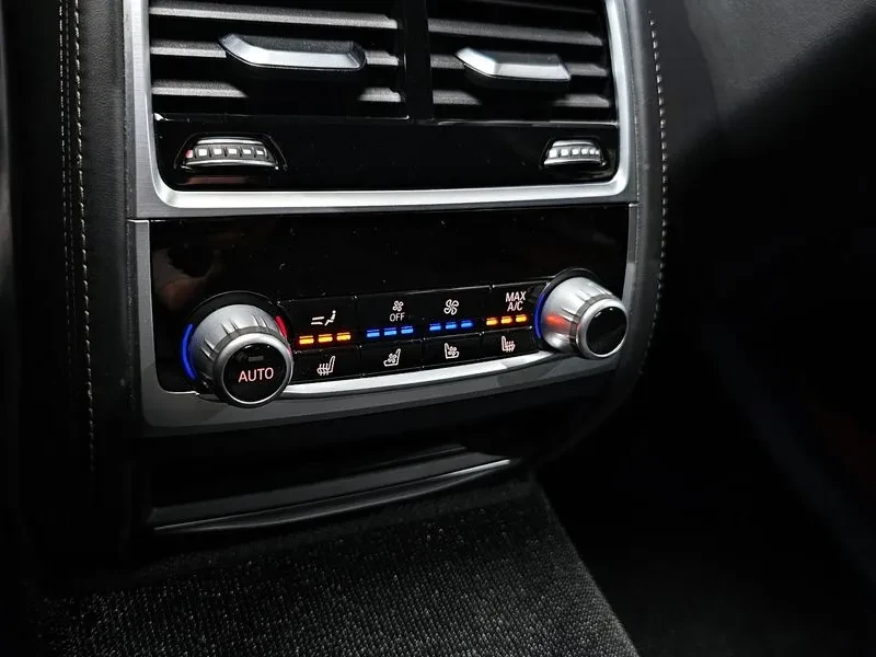 BMW 740 D xDrive M Sports, снимка 17 - Автомобили и джипове - 53337688