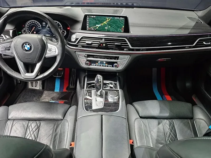 BMW 740 D xDrive M Sports - изображение 7
