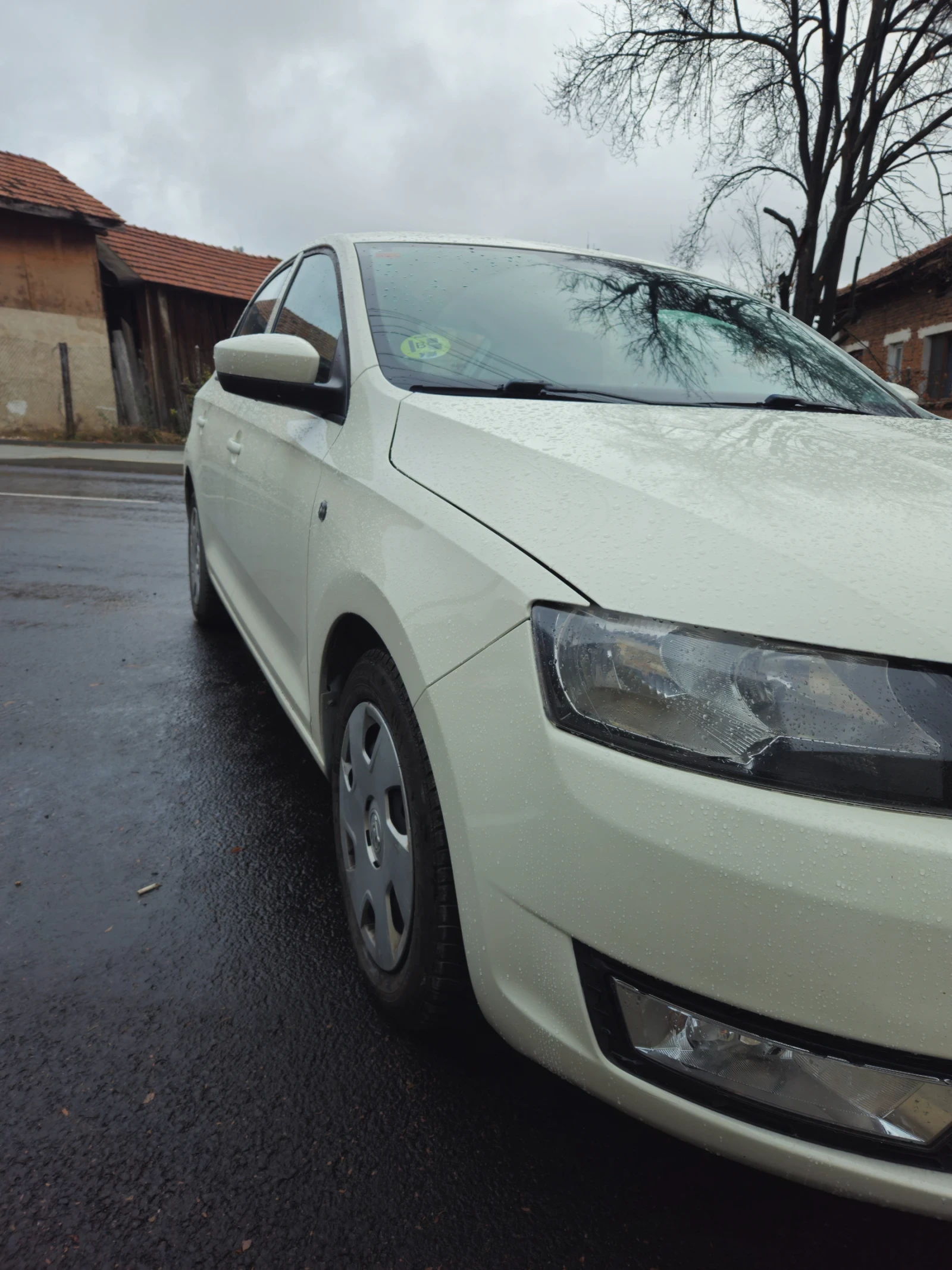 Skoda Rapid 1.6tdi 105cv - изображение 4