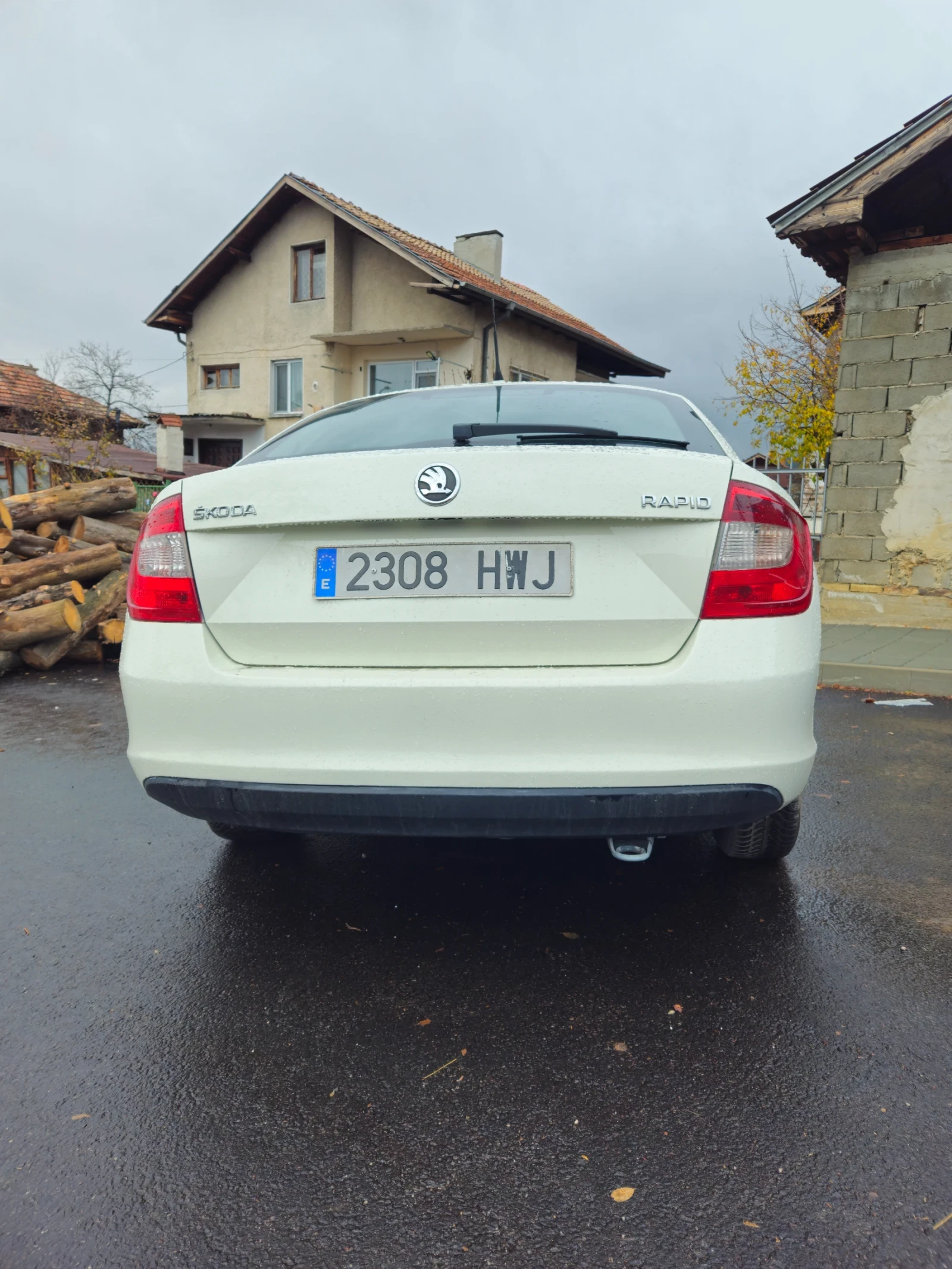 Skoda Rapid 1.6tdi 105cv - изображение 2