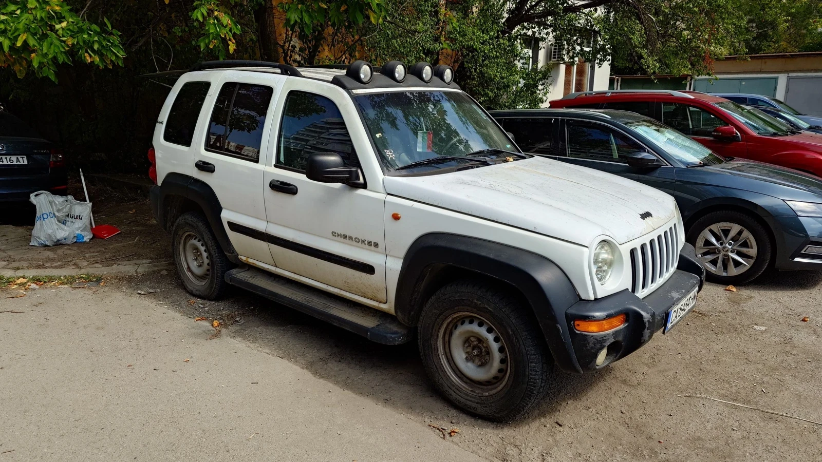 Jeep Cherokee Sport  - изображение 2