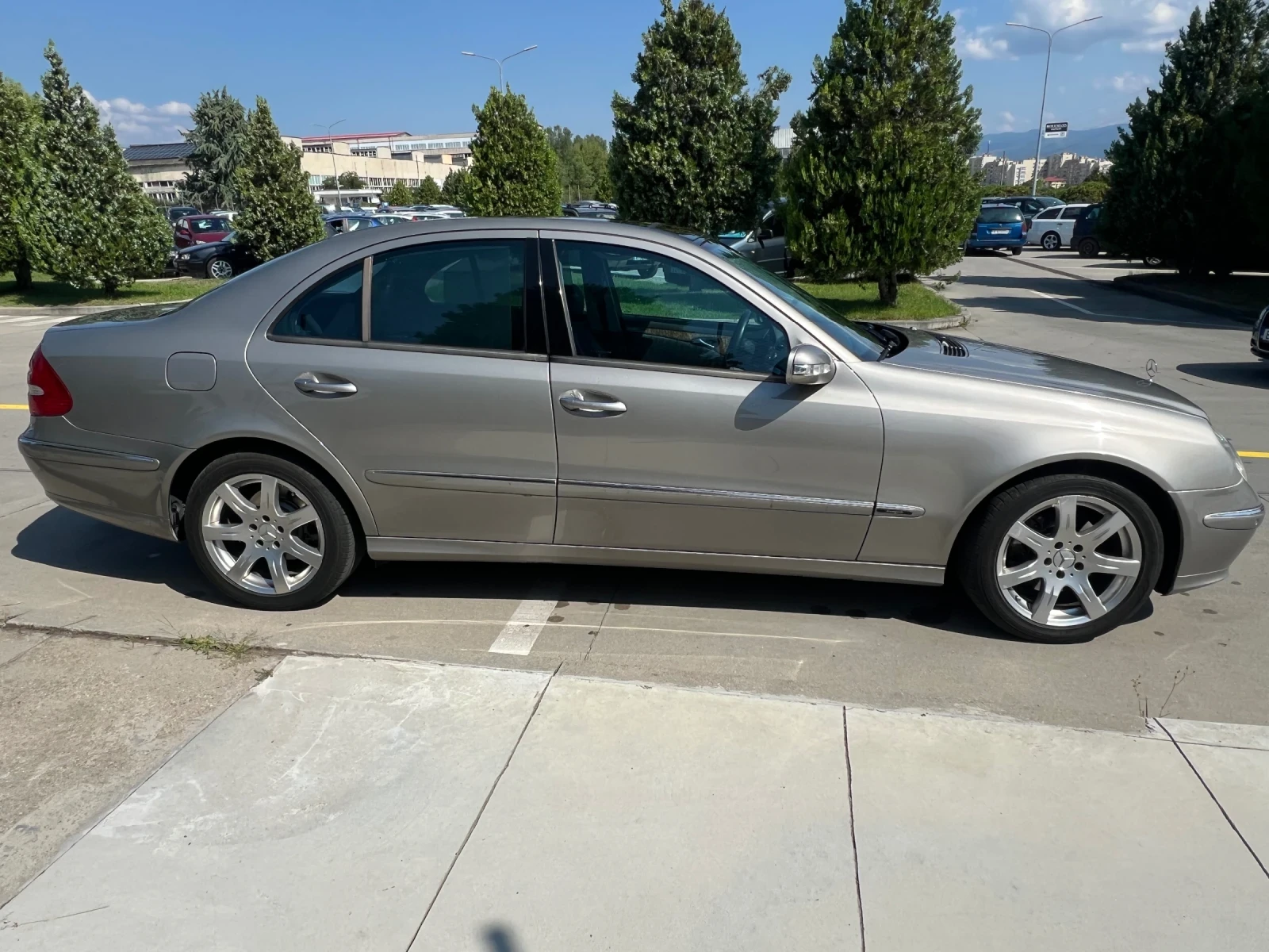 Mercedes-Benz E 320 Mercedes Benz E320 4x4 LPG - изображение 2