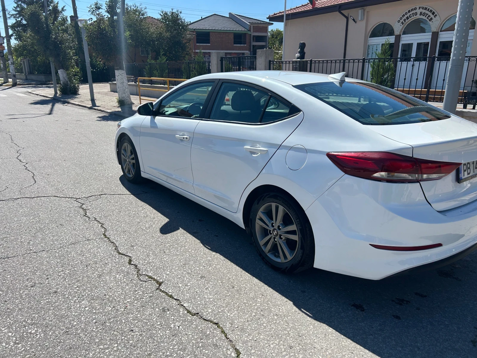 Hyundai Elantra 2.0 газ/ бензин  - изображение 3