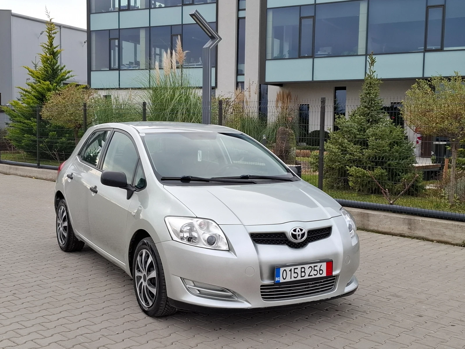 Toyota Auris 1.4VVT-I* (97��)* FACELIFT* * ��� ����* *  | Mobile.bg � ����������� 1
