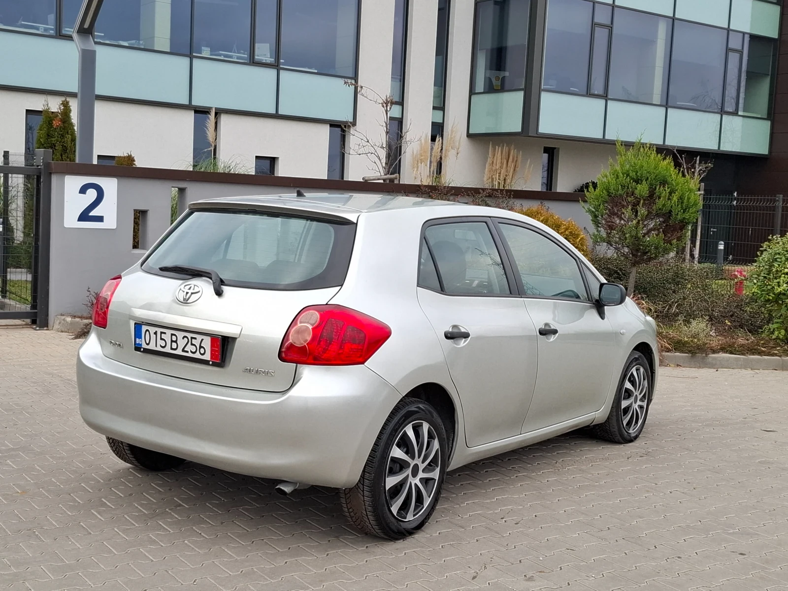 Toyota Auris 1.4VVT-I* (97��)* FACELIFT* * ��� ����* *  | Mobile.bg � ����������� 6