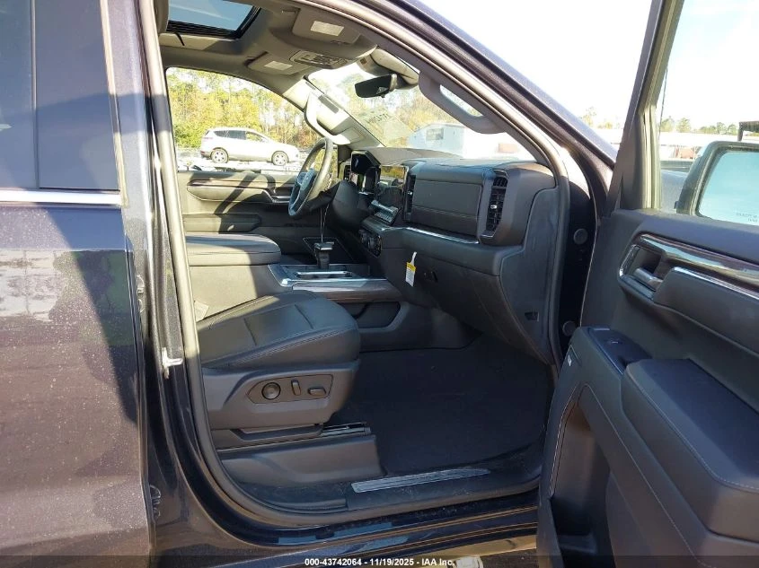 Chevrolet Silverado 6.2L V-8 DI, VVT, 420HP 4X4 Drive | Mobile.bg � ����������� 10