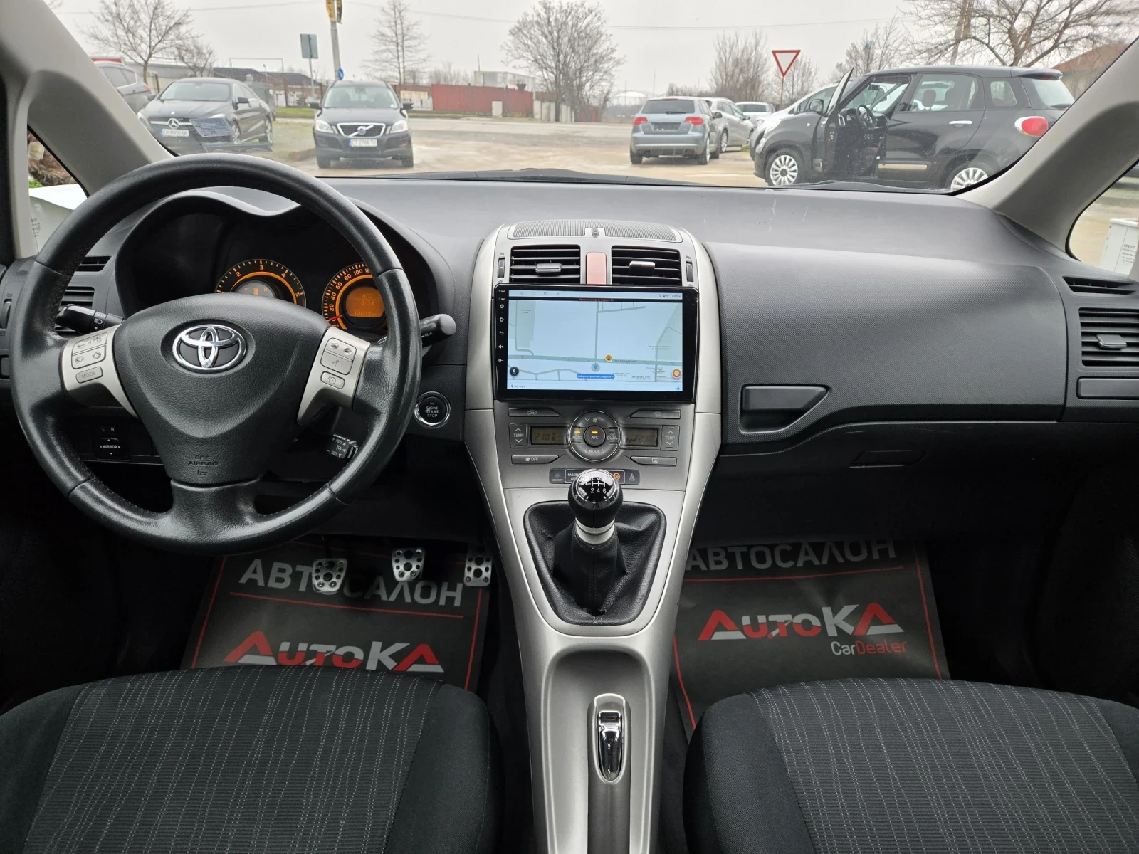 Toyota Auris 2.0D4d-126��= 6��= KEYLESS= NAVI= ������= �������� | Mobile.bg � ����������� 12