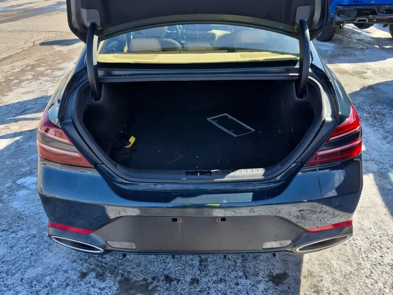 Genesis G70 Advanced 3.3T| PANO| 360| HUD| , снимка 14 - Автомобили и джипове - 53949974