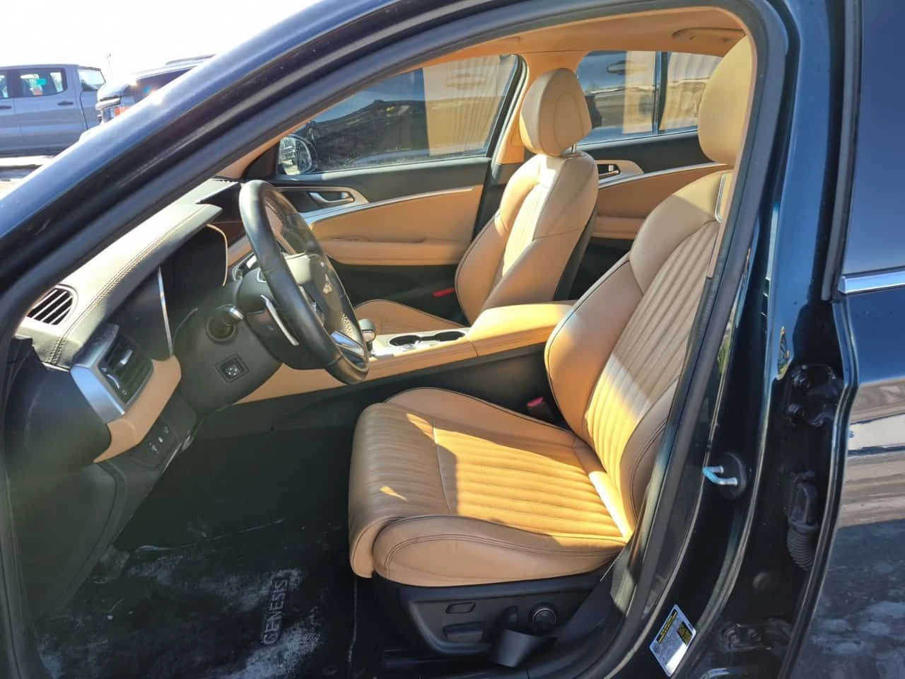 Genesis G70 Advanced 3.3T| PANO| 360| HUD| , снимка 5 - Автомобили и джипове - 53949974