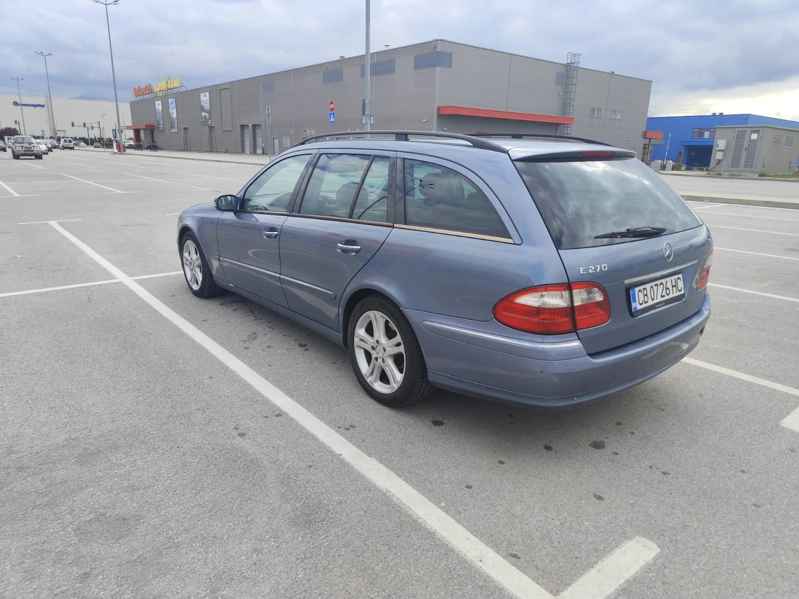 Mercedes-Benz E 270, снимка 7 - Автомобили и джипове - 54427256