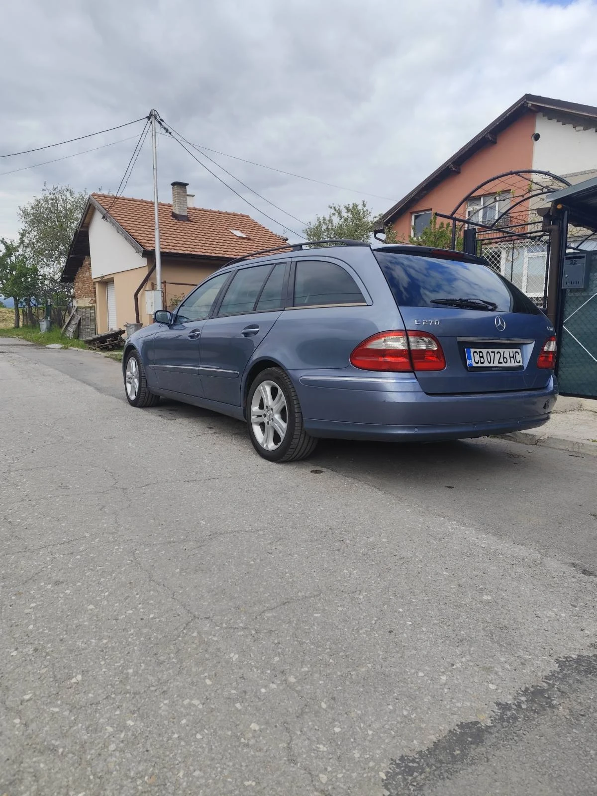 Mercedes-Benz E 270, снимка 2 - Автомобили и джипове - 54427256