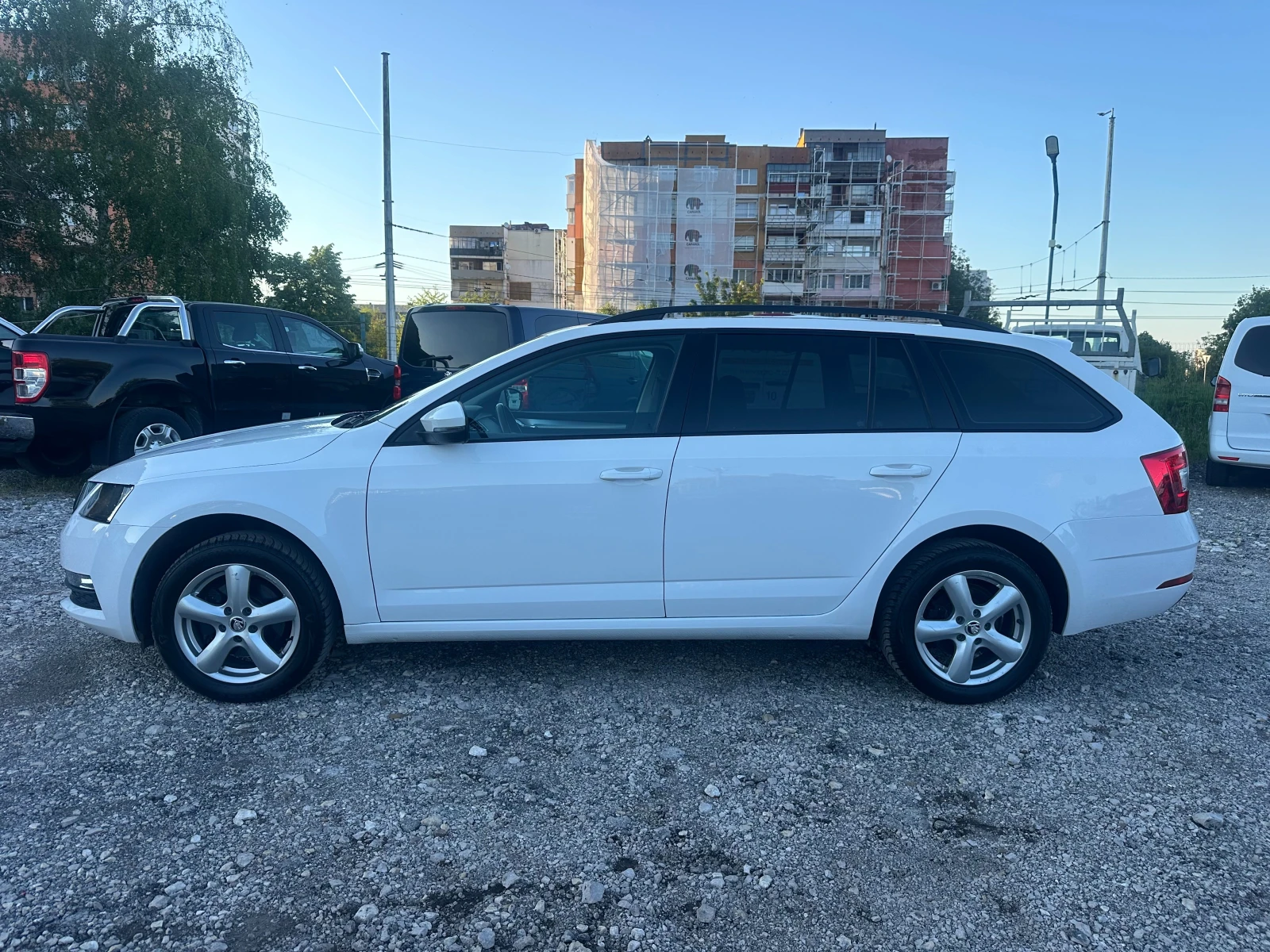 Skoda Octavia 2.0TDI 150kcAUTOMAT 4X4 FACE TOPPP, снимка 2 - Автомобили и джипове - 54437763