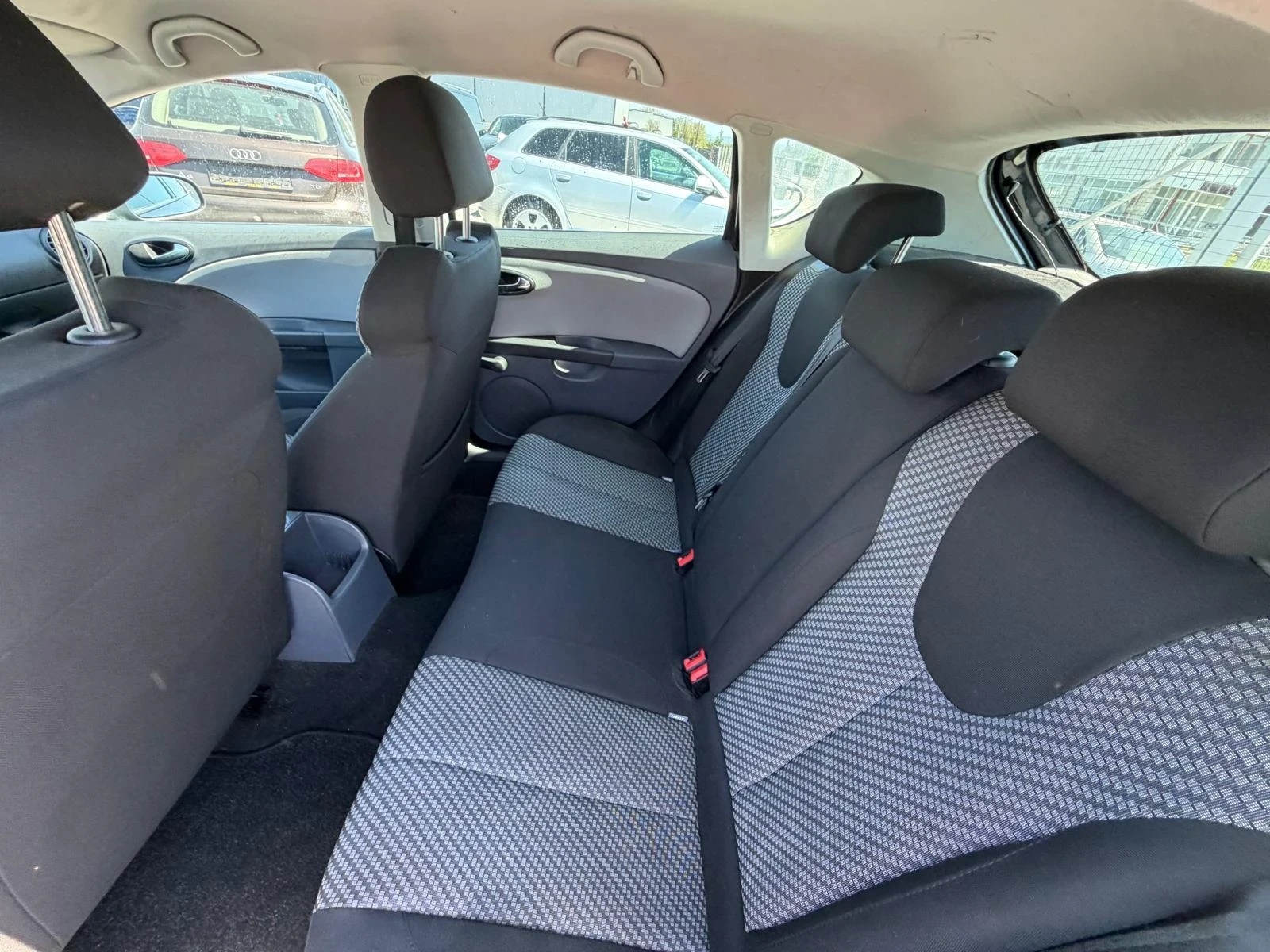 Seat Leon 1.9 TDI 105 , снимка 11 - Автомобили и джипове - 54441334