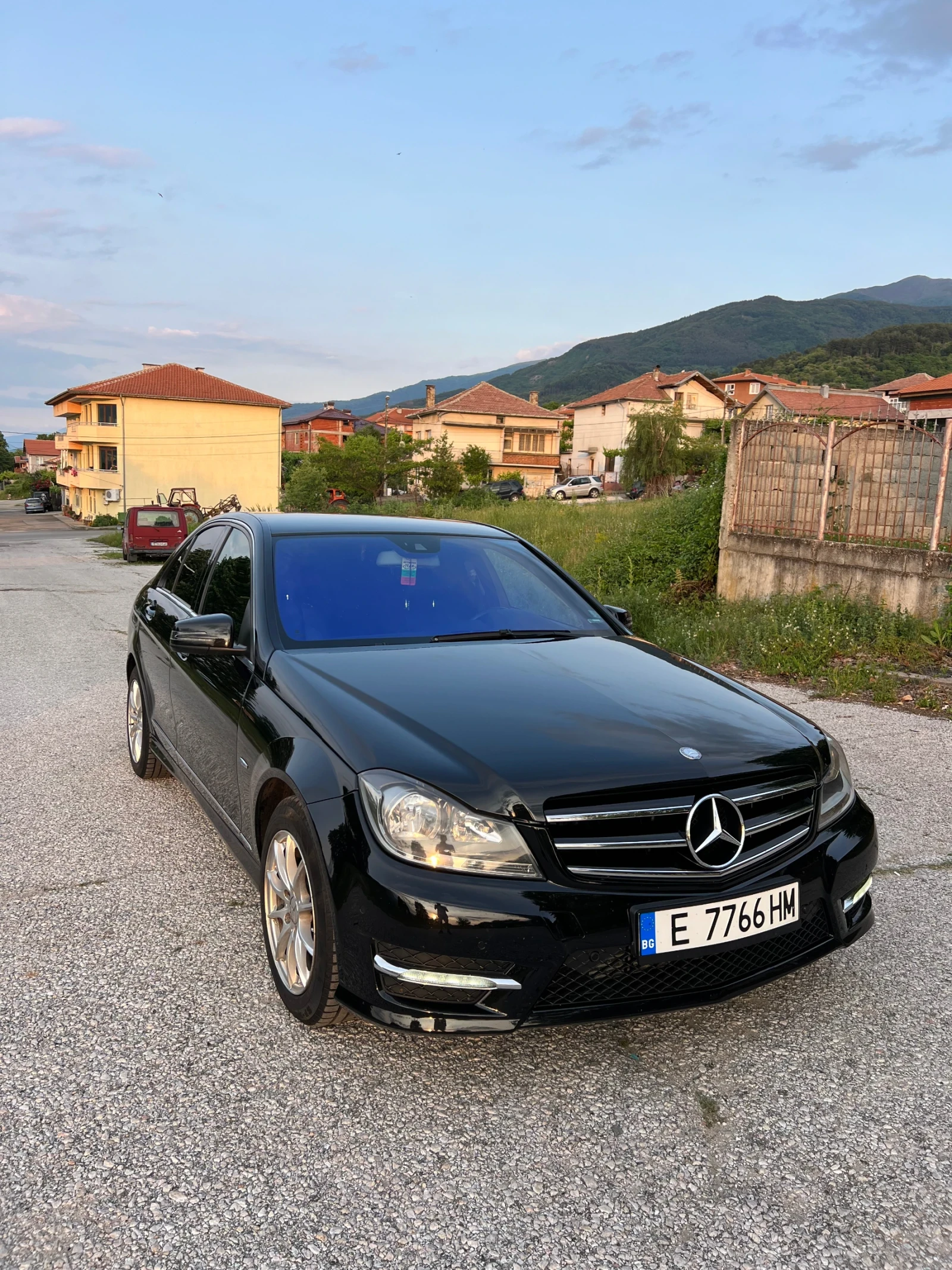 Mercedes-Benz C 200 CGI, снимка 8 - Автомобили и джипове - 54455249