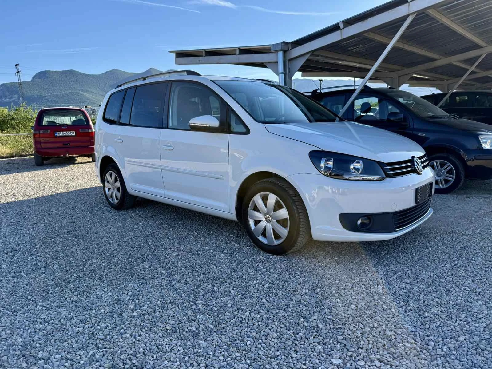 VW Touran 1.6TDI 105kc Italia, снимка 4 - Автомобили и джипове - 54944850