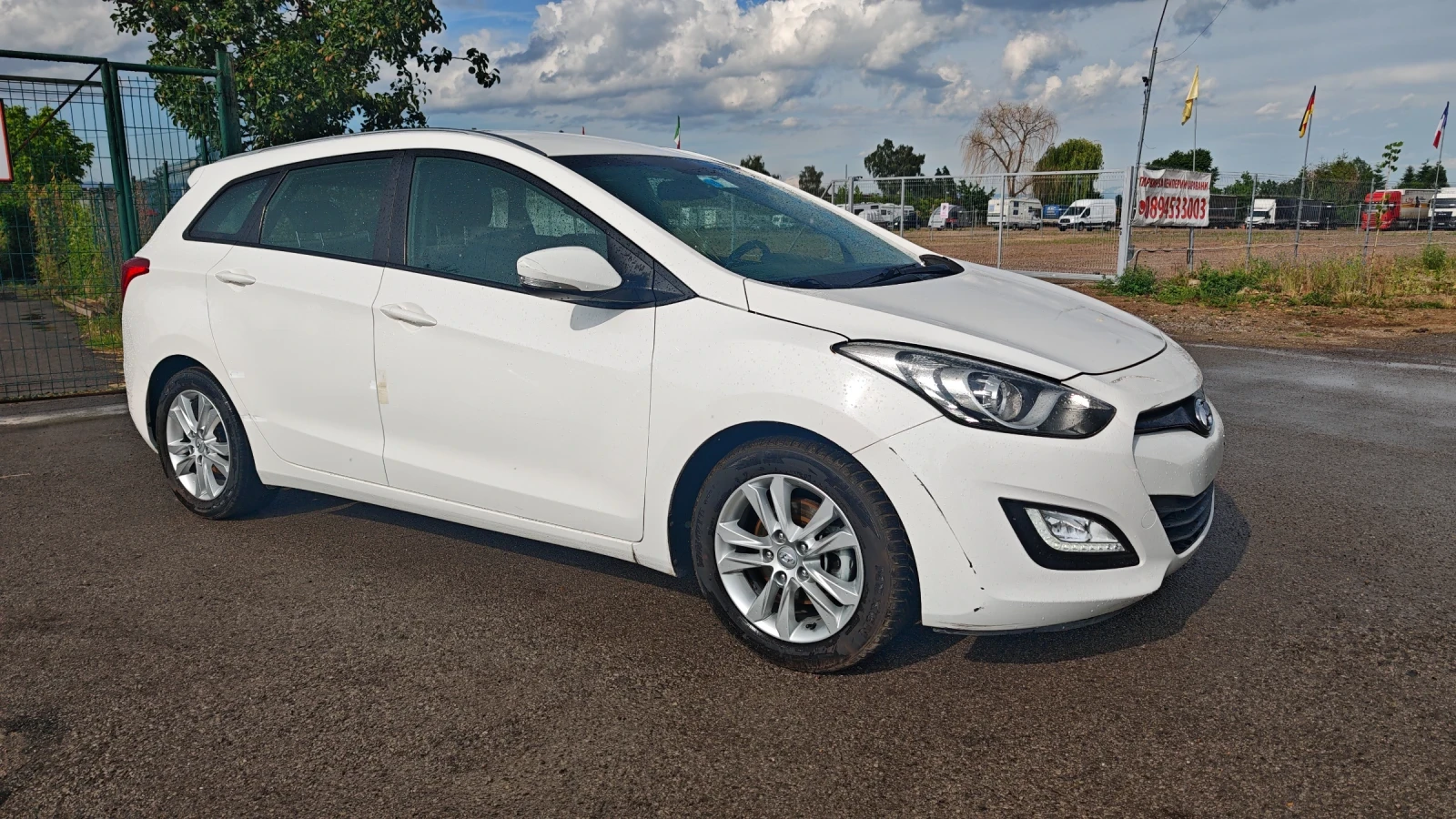 Hyundai I30 1.6CRDI, снимка 3 - Автомобили и джипове - 54946497