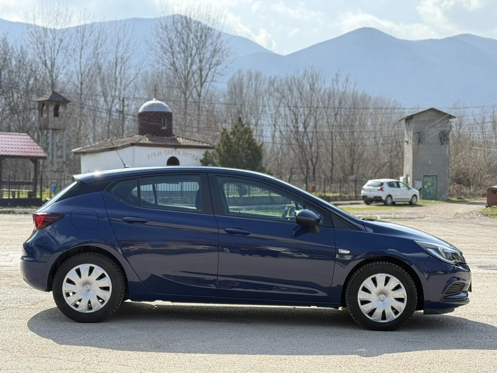 Opel Astra 1.0-105kc, снимка 7 - Автомобили и джипове - 55192568