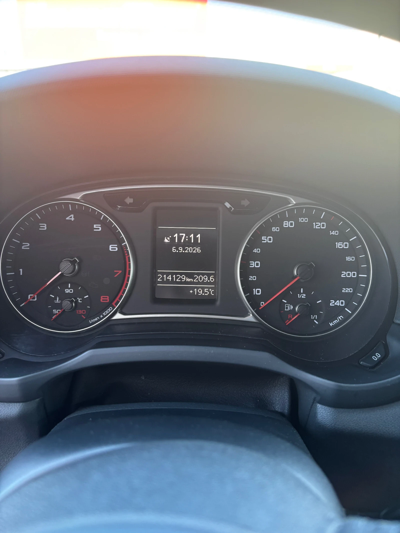 Audi A1 1, 4 tfsi Sportback, снимка 9 - Автомобили и джипове - 55971112