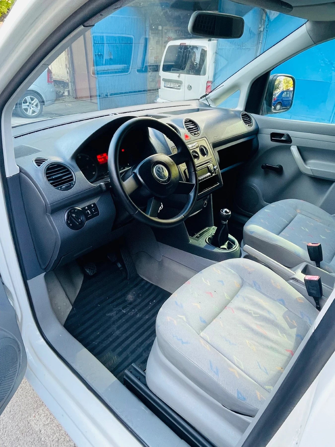VW Caddy 1.9 105, снимка 11 - Автомобили и джипове - 56594320