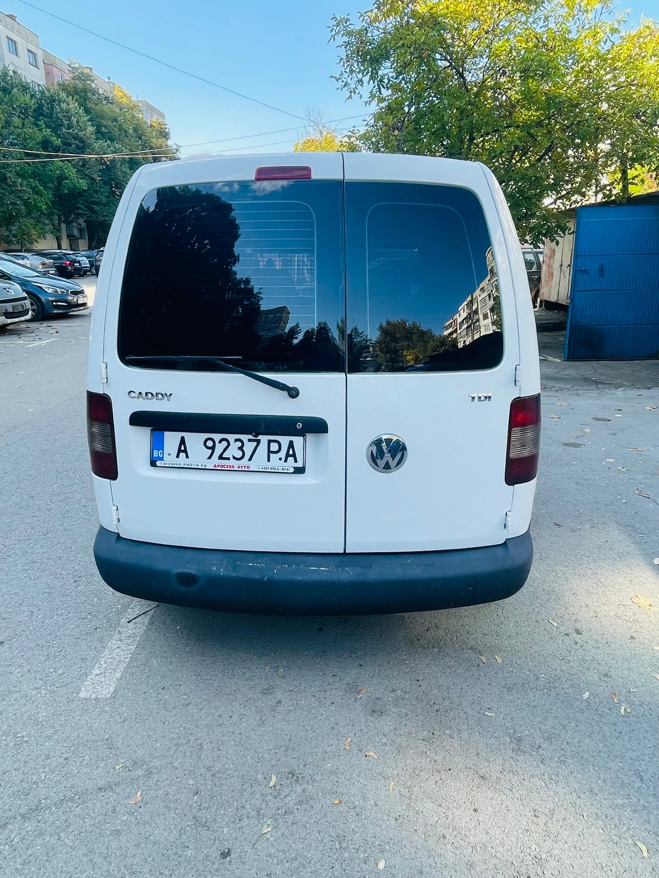 VW Caddy 1.9 105, снимка 5 - Автомобили и джипове - 56594320