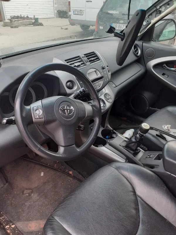 Toyota Rav4 2, 2, снимка 3 - Автомобили и джипове - 47444500