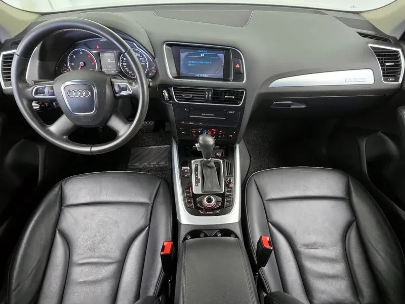 Audi Q5 3.0 TDI Quattro, снимка 7 - Автомобили и джипове - 55130858