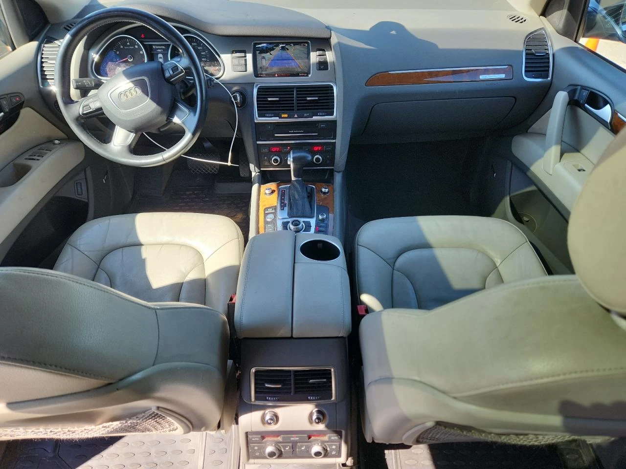 Audi Q7 КОЖА* ПОДГРЕВ* KEYLESS* КАМЕРА - изображение 8