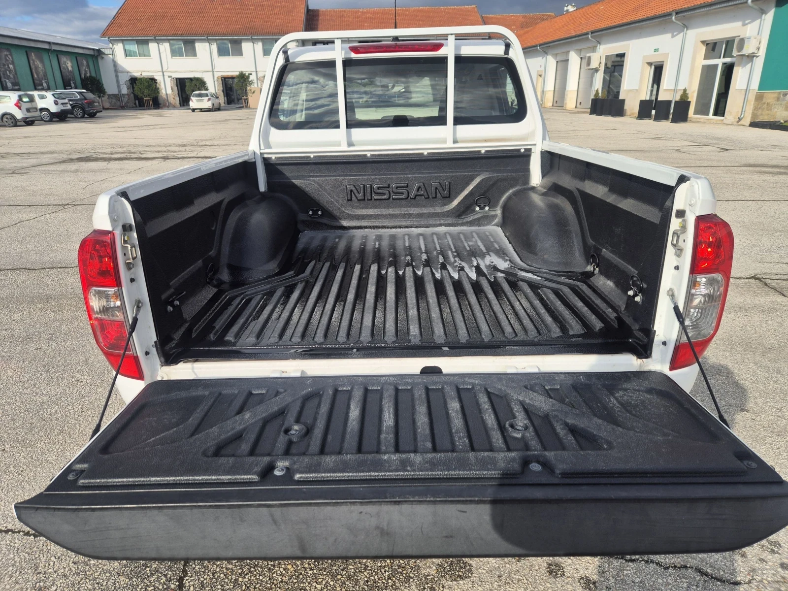 Nissan Navara  - изображение 6