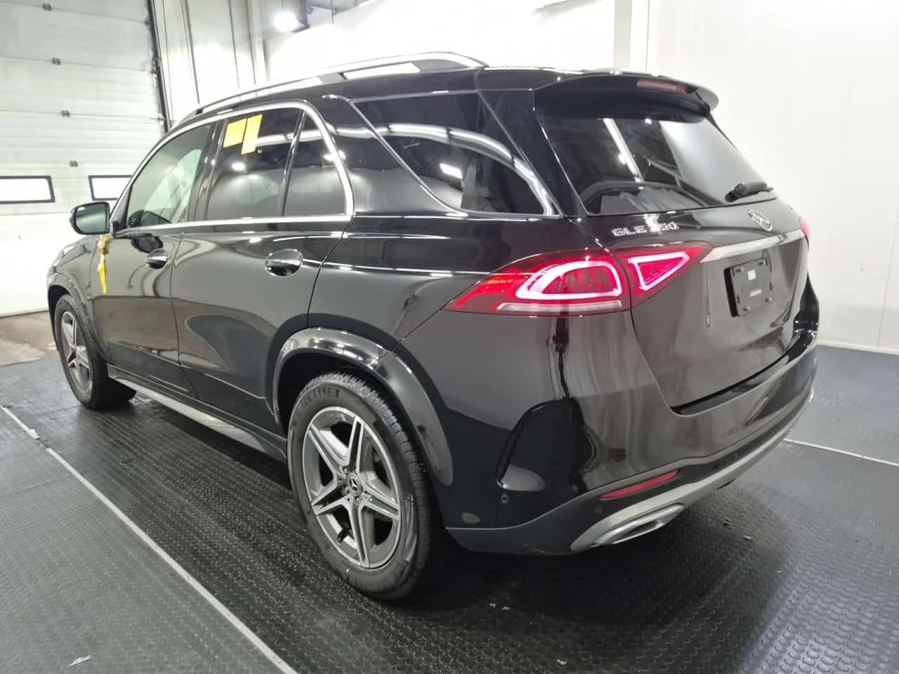 Mercedes-Benz GLE 350 BURMESTER| 360| PANO| AMBIENT| , снимка 4 - Автомобили и джипове - 54453596