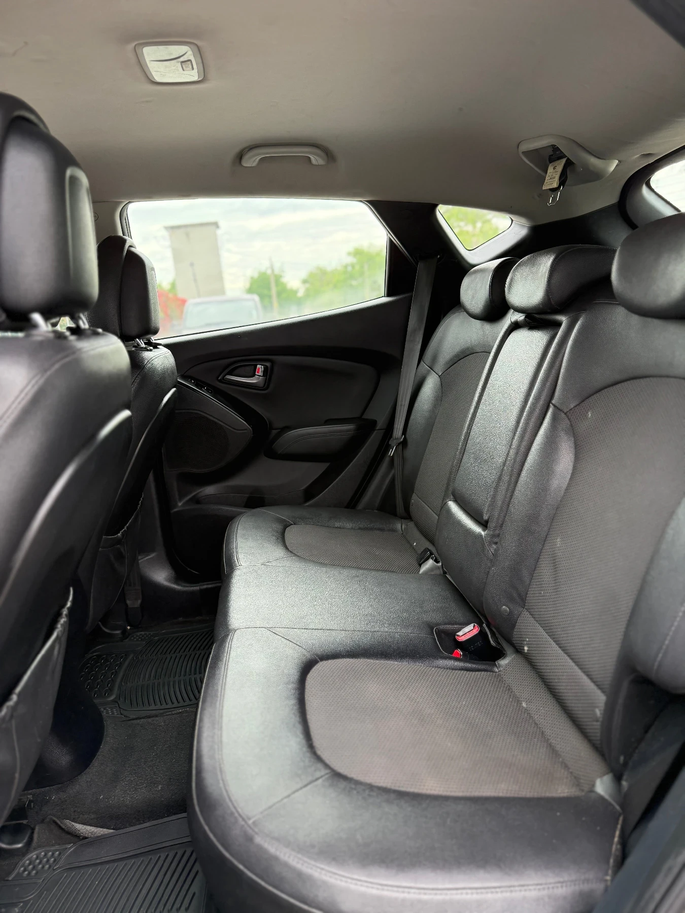 Hyundai IX35 1.7CRDi/ facelift/ ПОДГРЕВ/ КАМЕРА/, снимка 13 - Автомобили и джипове - 54609275