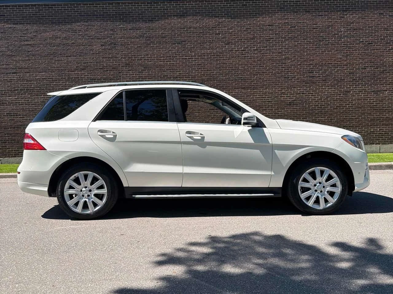 Mercedes-Benz ML 350 BlueTEC * CARFAX * HARMAN/KARDON* , снимка 3 - Автомобили и джипове - 55782441