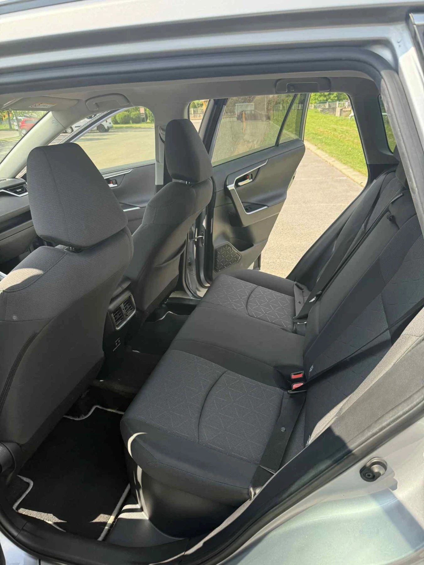 Toyota Rav4, снимка 11 - Автомобили и джипове - 55831047