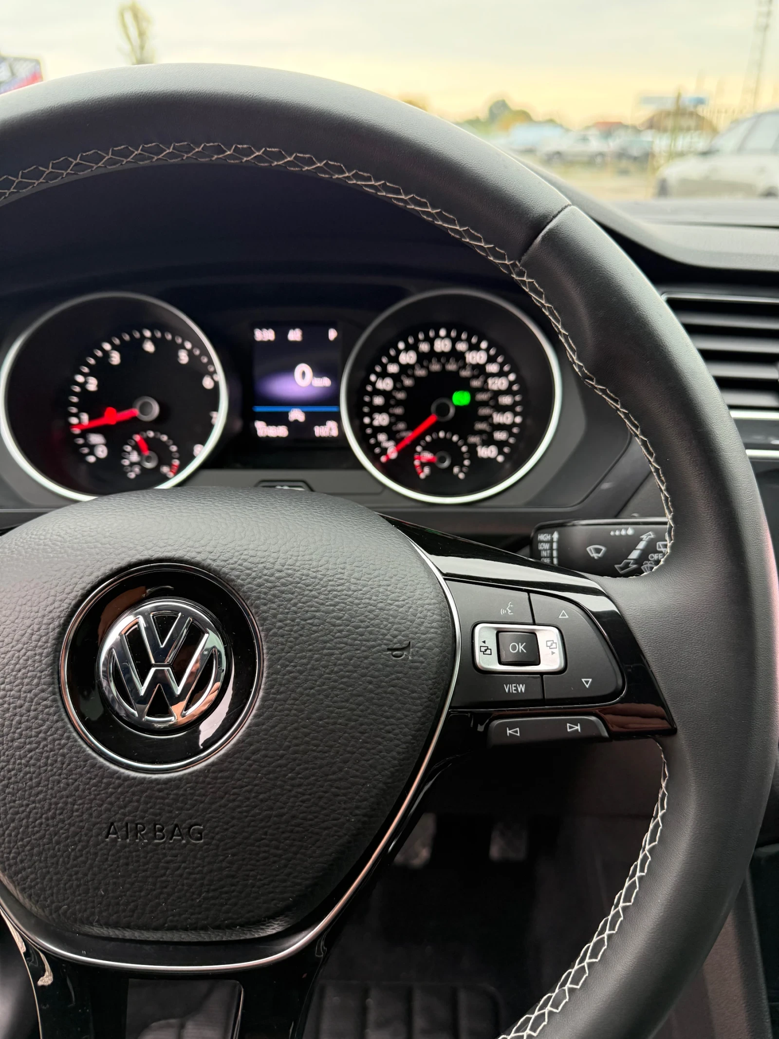 VW Tiguan 2.0TSi 6+ 1 Обслужен, снимка 10 - Автомобили и джипове - 56747680