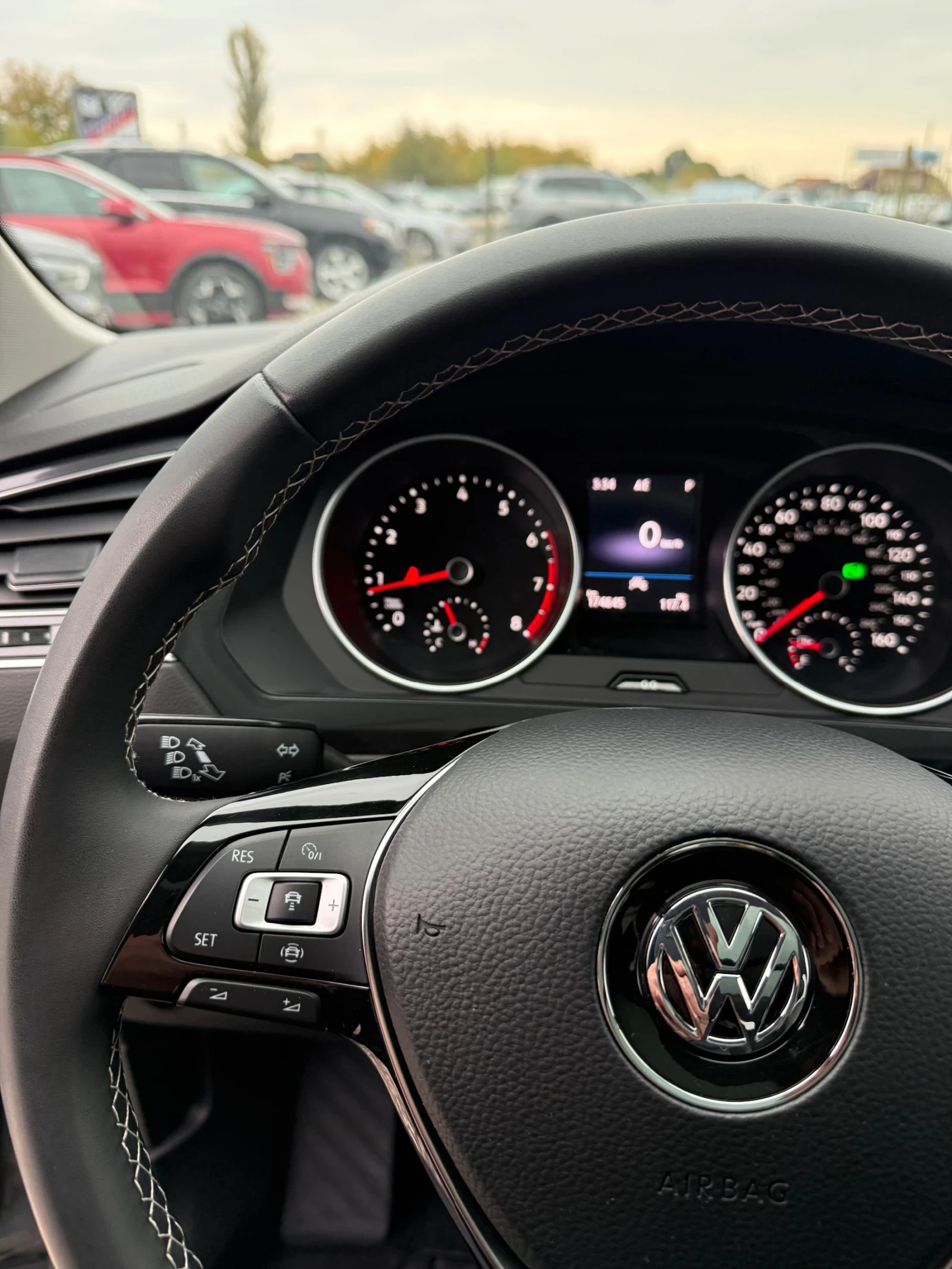 VW Tiguan 2.0TSi 6+ 1 Обслужен, снимка 9 - Автомобили и джипове - 56747680
