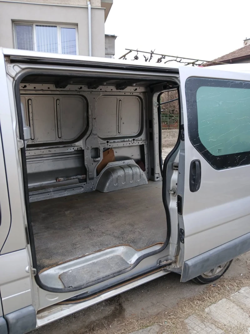 Renault Trafic 1.9 DCI * Товарен* , снимка 8 - Бусове и автобуси - 49471803