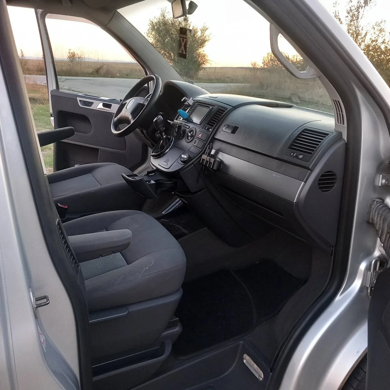 VW Multivan 2.5 TDI - изображение 6