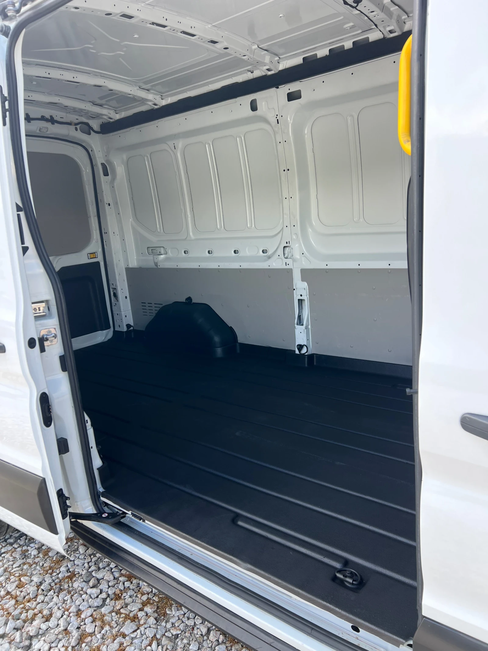 Ford Transit EURO 6d, снимка 10 - Бусове и автобуси - 54398202