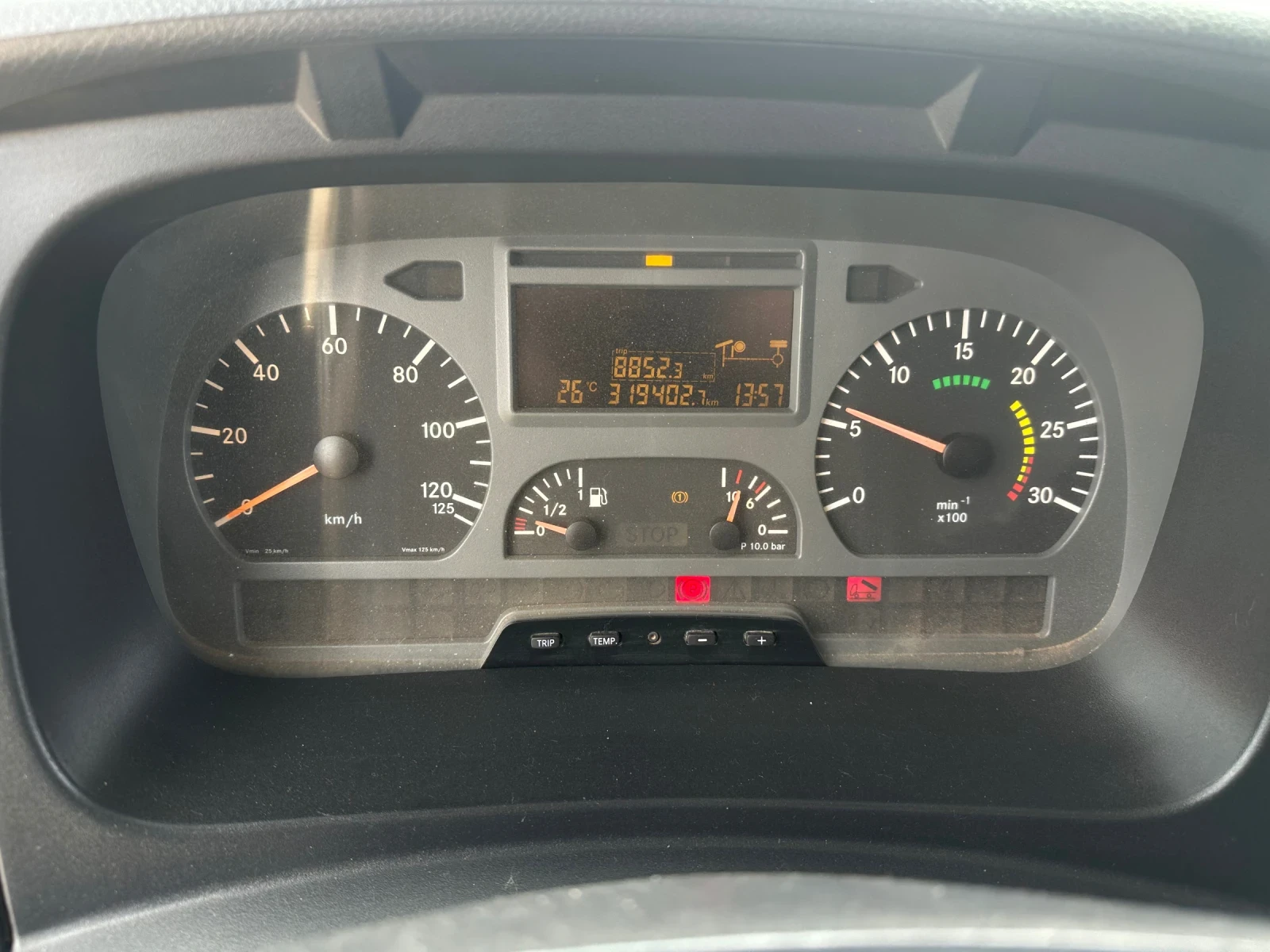 Mercedes-Benz Atego 822* Тристранен самосвал* 4м.* Топ състояние, снимка 14 - Камиони - 54763447