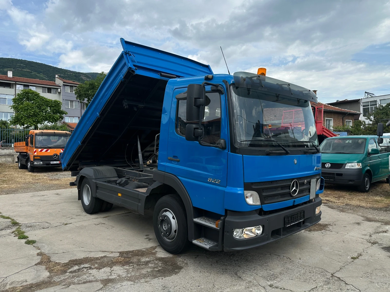 Mercedes-Benz Atego 822* Тристранен самосвал* 4м.* Топ състояние, снимка 3 - Камиони - 54763447