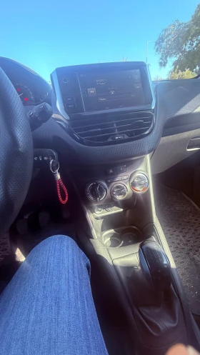 Peugeot 208, снимка 16
