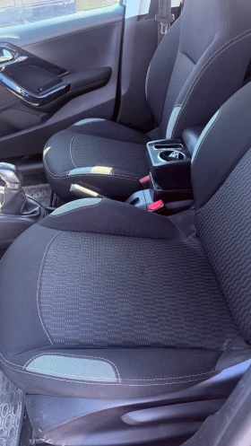 Peugeot 208, снимка 8