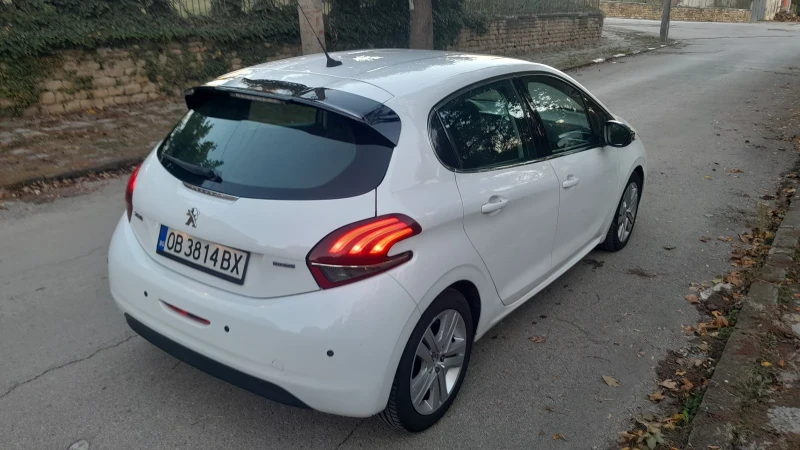 Peugeot 208 1.6HDI EURO 6, снимка 5 - Автомобили и джипове - 47266649