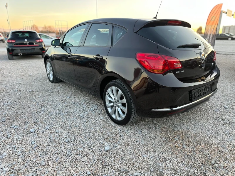 Opel Astra 1.7 CDTI* ACTIVE* EURO 5, снимка 6 - Автомобили и джипове - 47869993