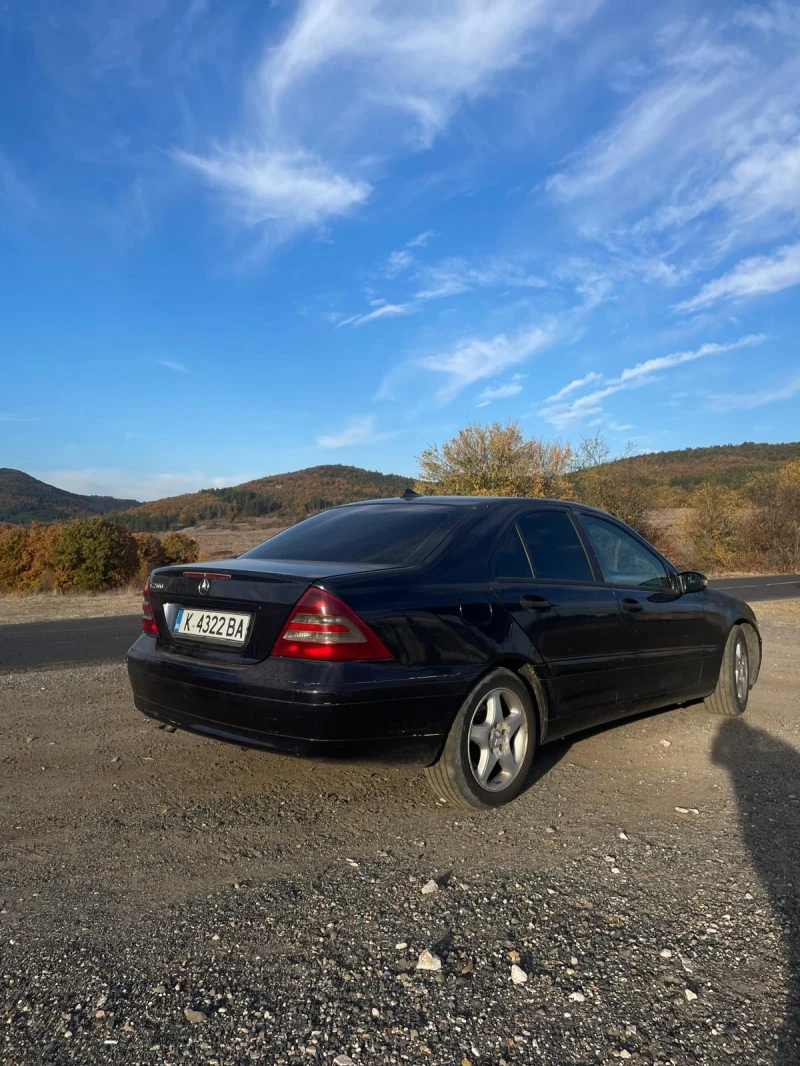 Mercedes-Benz C 200, снимка 2 - Автомобили и джипове - 48264003