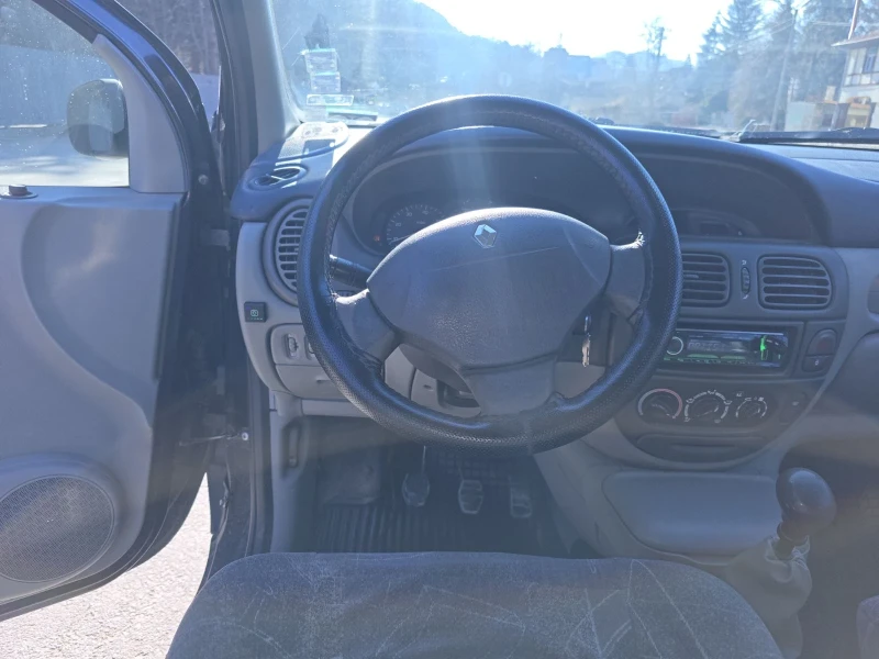 Renault Scenic, снимка 7 - Автомобили и джипове - 49116822