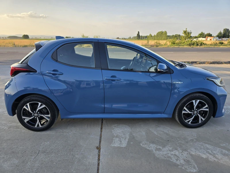Toyota Yaris 1.5 HYBRID GERMANY , снимка 4 - Автомобили и джипове - 50744919