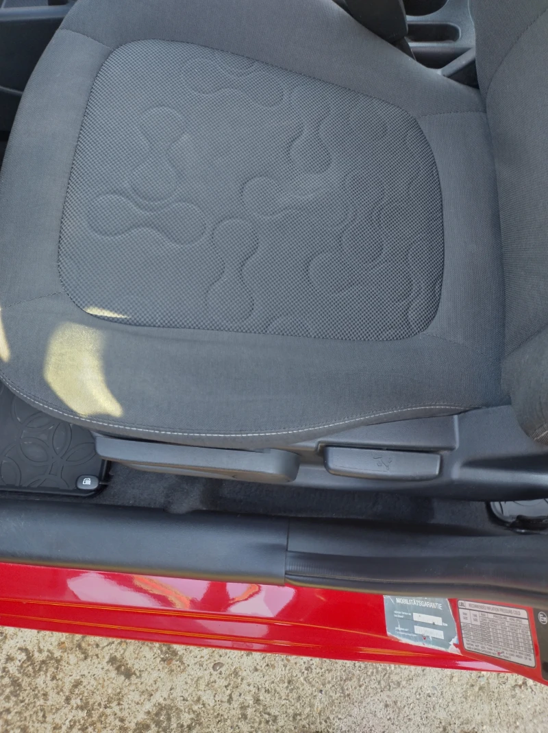 Hyundai I20, снимка 7 - Автомобили и джипове - 52441339