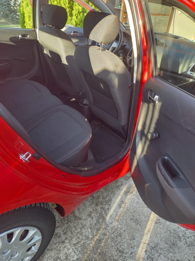 Hyundai I20, снимка 11 - Автомобили и джипове - 52441339
